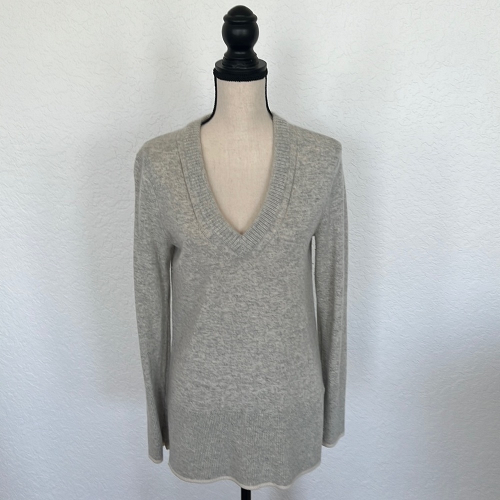 Rag & Bone Cashmere sweater grey with ivory trim on sleeves and bottom Size S